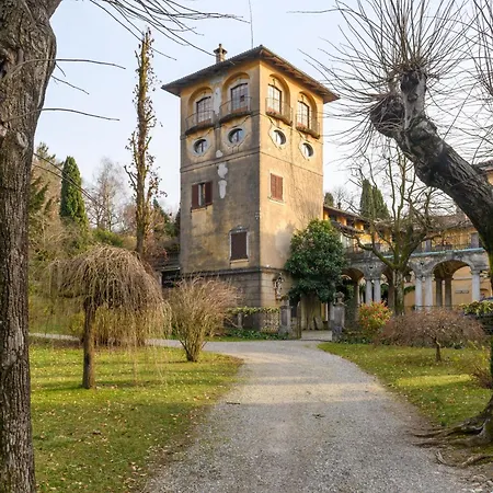 Appartamento - D'altri Tempi Accanto Al Golf Varese