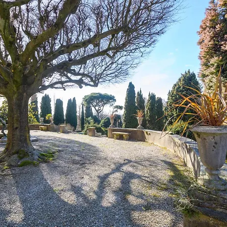 - D'altri Tempi Accanto Al Golf